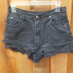 High-waisted cut off Jean Shorts